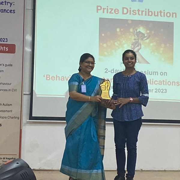 Winning moments of best poster in World Sight Day at SRM Medical College Hospital and Research Centre